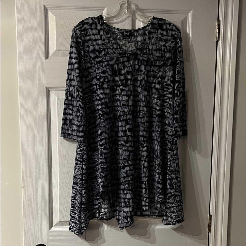 DKR Monochrome Patterned Top